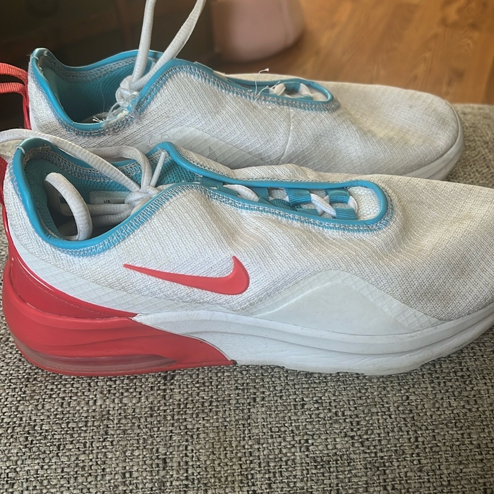 nike airs